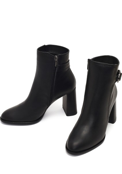 Kadın Siyah Tokalı Fermuarlı Kalın Topuklu Deri Bot 25WFD132718 modelleri