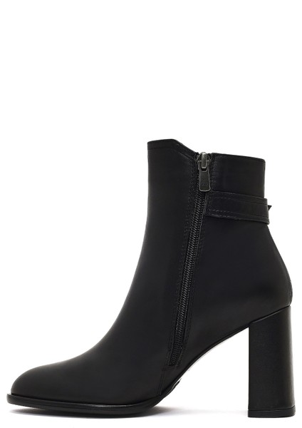 Kadın Siyah Tokalı Fermuarlı Kalın Topuklu Deri Bot 25WFD132718 fırsatları