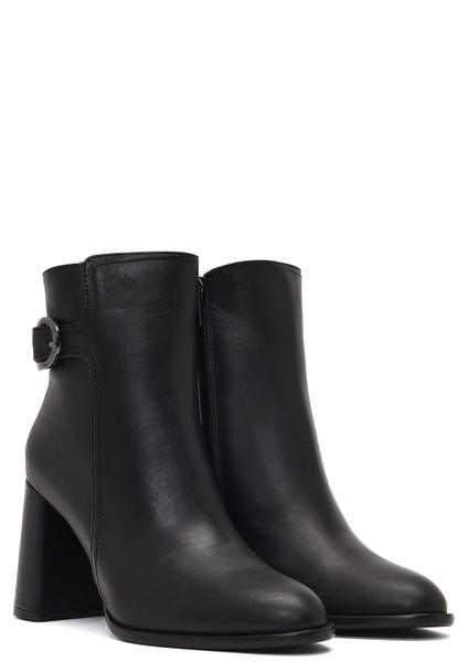 Kadın Siyah Tokalı Fermuarlı Kalın Topuklu Deri Bot 25WFD132718 indirimleri