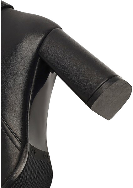 Kadın Siyah Tokalı Fermuarlı Kalın Topuklu Deri Bot 25WFD132718