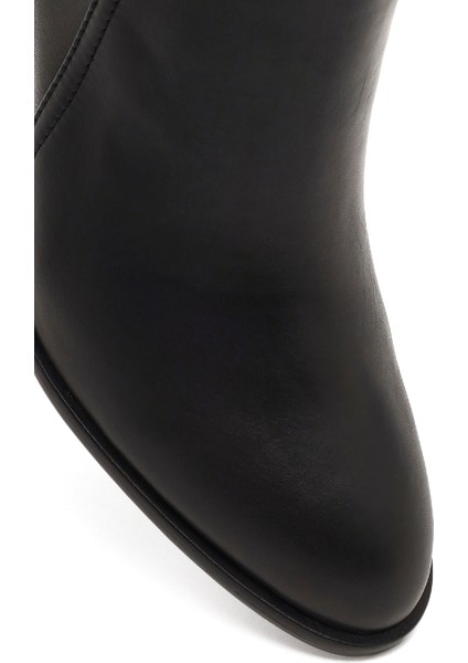 Kadın Siyah Tokalı Fermuarlı Kalın Topuklu Deri Bot 25WFD132718