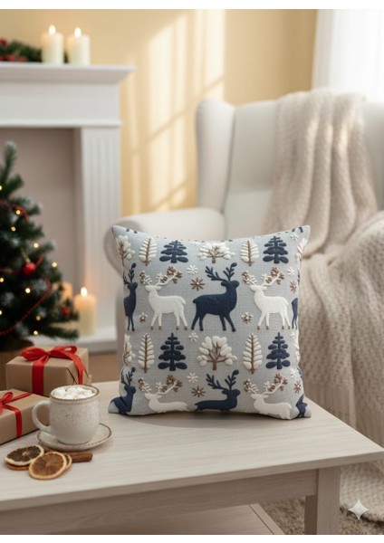 Yeni Yıl Konseptli 3D Nakış Efektli Mavi/ Beyaz Geyik Desenli Kırlent Kılıfı 43X43 ( Iç Dolgusuz)