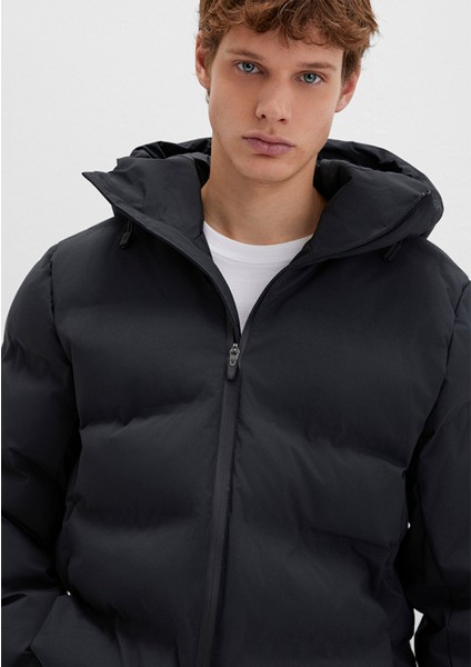 Su İtici Kapüşonlu Siyah Şişme Mont 0110313-71379