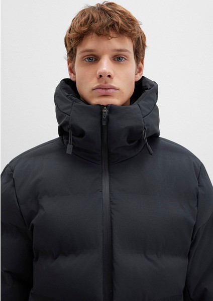 Su İtici Kapüşonlu Siyah Şişme Mont 0110313-71379