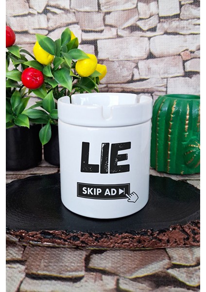 Lıe' Skıp Ad Eğlenceli Hediyelik Baskılı Seramik Kapaklı Kokusuz Küllük