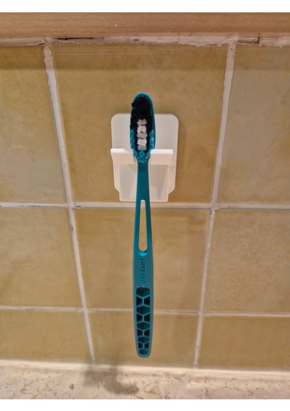 Duvara Monte Banyo Bardağı ve Diş Fırçalığı fırsatları