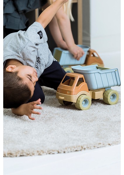 Biyoplastik Oyuncak Kamyon modelleri