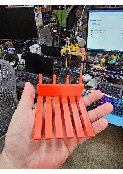 Pegboard USB Kablo Düzenleyici