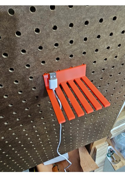 Pegboard USB Kablo Düzenleyici modelleri