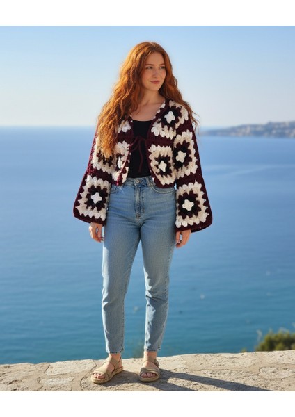 Kısa Kesim Bordo Koton Iplik Motifli Bolero Hırka-Bordo Siyah Krem Renginde Bağlamalı El Örgüsü Kısa Bolero modelleri