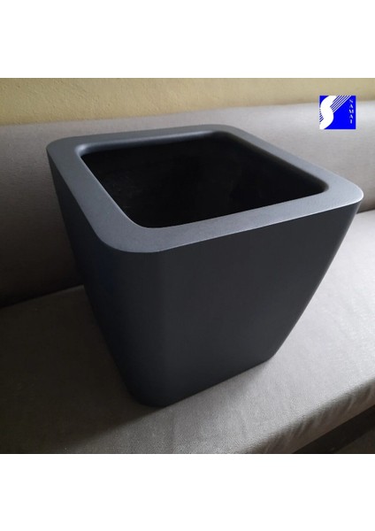 Antrasit Renkli Dekoratif Fiber Saksı 43cm X 43cm X 37cm