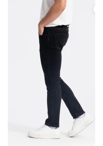 Erkek Normal Bel Fermuarlı Boru Paça Üst Kalite Jean Pantolon modelleri