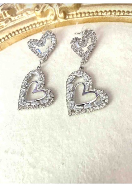 Sallantılı Zirkon Taşlı Kadın Küpe – Altın ve Gümüş Kaplama Abiye Küpe modelleri