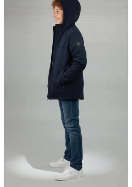 Erkek Çocuk Kapüşonlu Fermuarlı Dik Yaka Su ve Rüzgar Geçirmez Softshell Mont modelleri