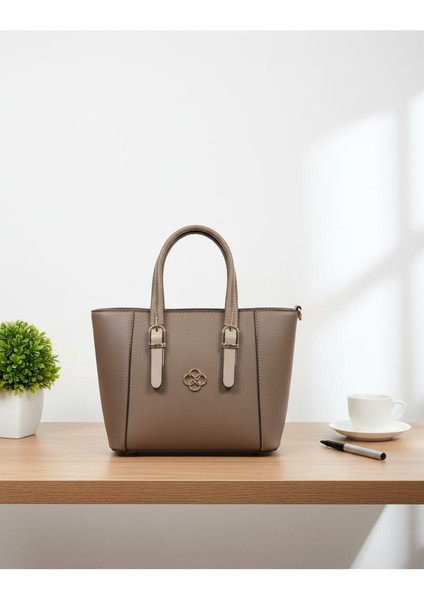 Kadın Küçük Boy Kutu Model El ve Omuz Çantası fırsatları