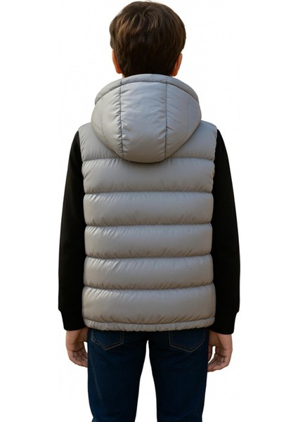 Erkek Çocuk Kapüşonlu Baskılı Astarlı Cepli Mevsimlik Şişme Yelek indirimleri
