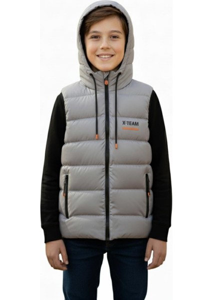 Erkek Çocuk Kapüşonlu Baskılı Astarlı Cepli Mevsimlik Şişme Yelek