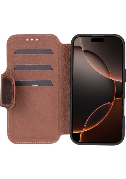 Clara iPhone 16 Pro Deri Kılıf