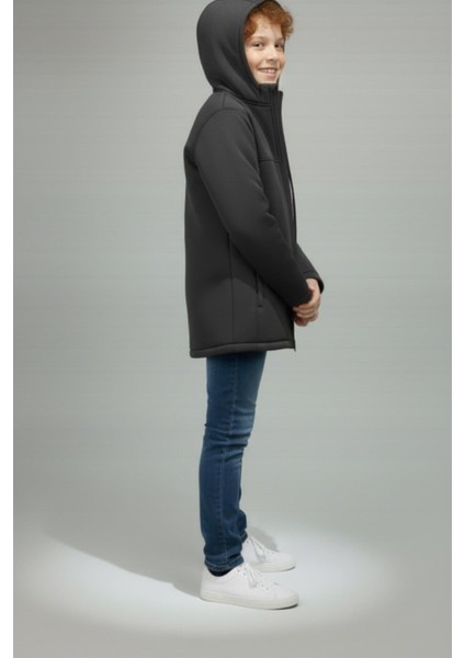 Erkek Çocuk Kapüşonlu Fermuarlı Dik Yaka Su ve Rüzgar Geçirmez Softshell Mont modelleri