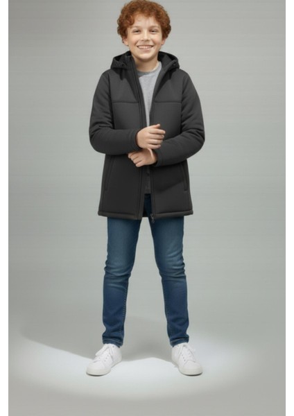 Erkek Çocuk Kapüşonlu Fermuarlı Dik Yaka Su ve Rüzgar Geçirmez Softshell Mont fırsatları