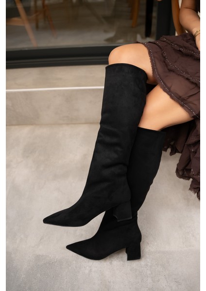 Mathis Siyah Topuklu Düz Çizme fiyatları