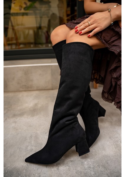 Mathis Siyah Topuklu Düz Çizme modelleri