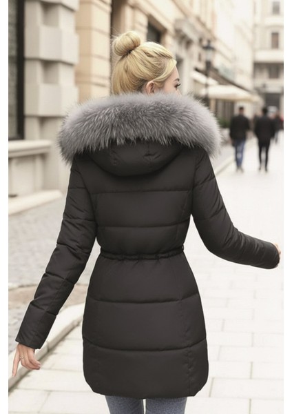 Kışlık Orta Boy Kürklü Kapüşonlu Su Geçirmez Kadın Şişme Mont modelleri