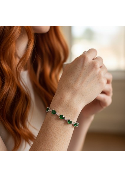 Gümüş Yeşil Zirkon Taşlı 925 Ayar Su Yolu Kadın Bileklik | Doğum Günü, Sevgililer Günü, Anneler Günü, Yıldönümü Hediyesi 19,5cm