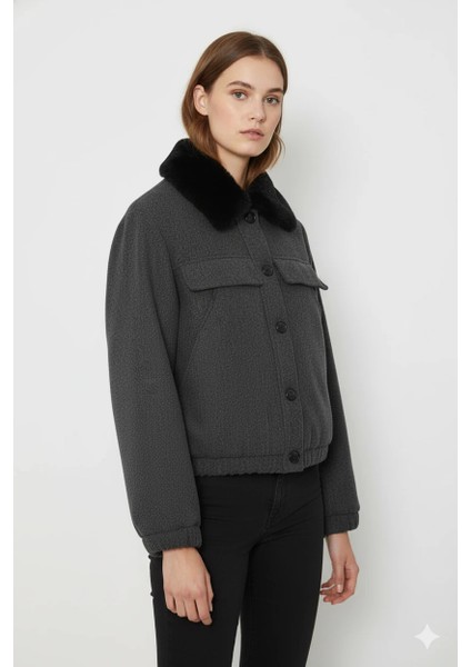 Kuzu Kürk Yakalı Düğmeli Kısa Suni Deri Ceket fiyatları
