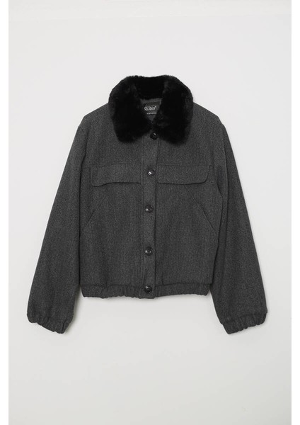 Kuzu Kürk Yakalı Düğmeli Kısa Suni Deri Ceket