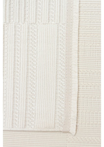 Mono Loop 01 White Yumuşak Hav Vermez Iplerle Üretilen Yıkanabilir Kaymaz Tabanlı Ince Makine Halısı fiyatları