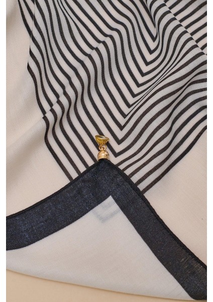 Mıknatıslı Çift Taraflı Desenli Fular indirimleri