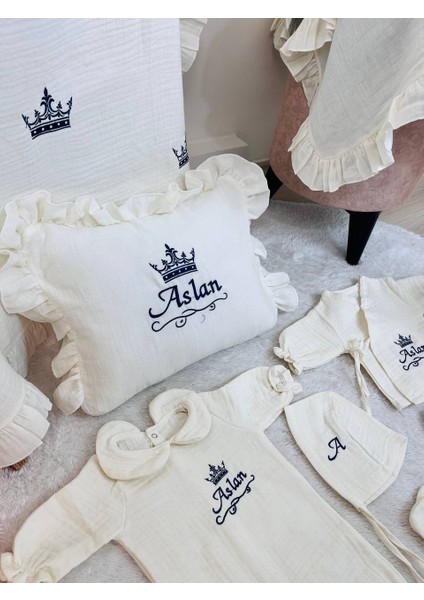 Isme Özel Nakış Işlemeli %100 Pamuk Müslin Hastane Çıkış Seti Takı Yastığı ve Puset Örtüsü