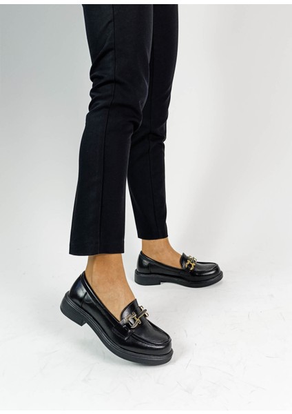 Siyah Rugan Tokalı Kadın Loafer Ayakkabı modelleri