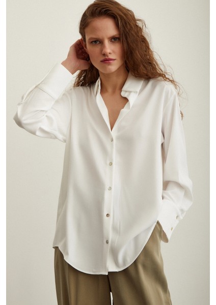 Likralı Saten Gömlek Ekru indirimleri