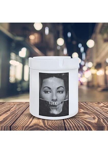 Kolaj Küllük Iskelet Suratlı Kadın Baskılı Kül Tablası