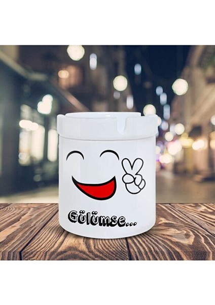 Gülümseyen Yüz Emojisi Baskılı Seramik Küllük Kül Tablası