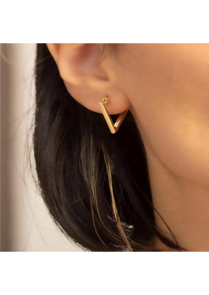 14 Ayar Altın Üçgen Tekli Küpe fiyatları