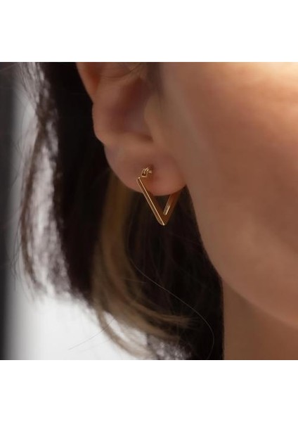 14 Ayar Altın Üçgen Tekli Küpe modelleri