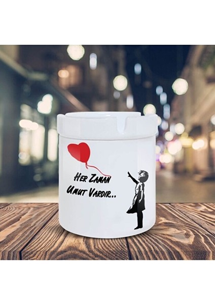 Banksy Kırmızı Balonlu Kız Baskılı Küllük Seramik Kül Tablası