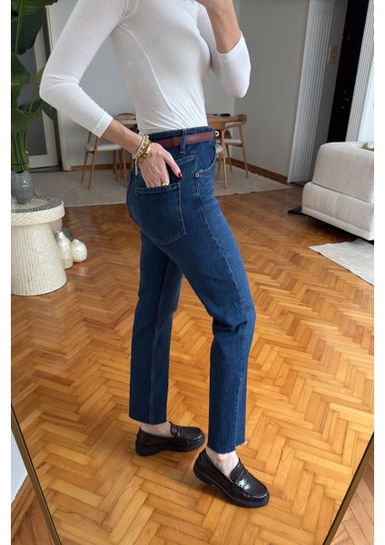 Kesik Paça Boyfit Jean- Koyu Mavi fiyatları