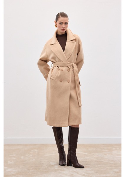 Beli Bağlamalı Uzun Kaban - Bej fiyatları