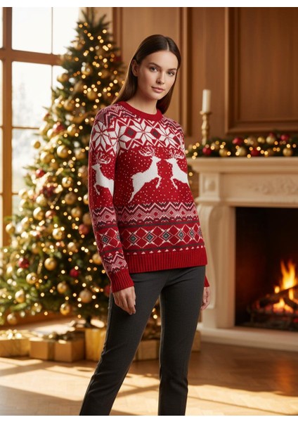 Kadın Noel Temalı Ren Geyiği Desenli Yılbaşı Triko Kazak