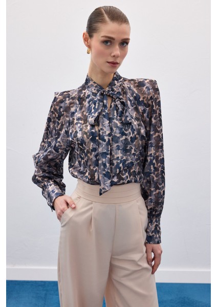 Fular Detaylı Bluz - Lacivert fırsatları