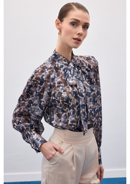Fular Detaylı Bluz - Lacivert indirimleri