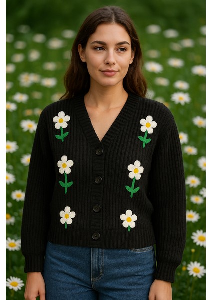 Papatya Desenli Hırka