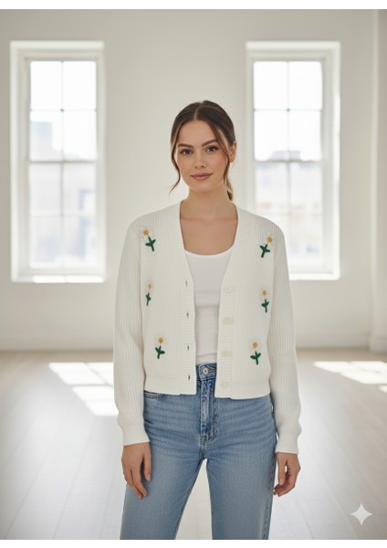 Papatya Desenli Hırka