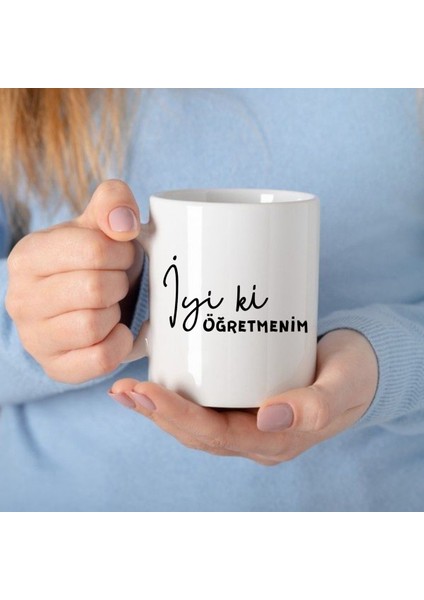 Iyi Ki Öğretmenim Yazılı Kupa Bardak Öğretmenler Günü Hediyesi fiyatları