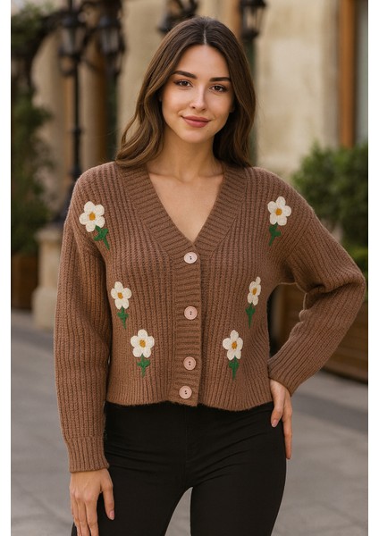 Papatya Desenli Hırka