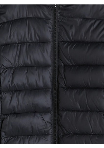 Lcw Eco Siyah Kapüşonlu Kız Çocuk Şişme Mont fiyatları